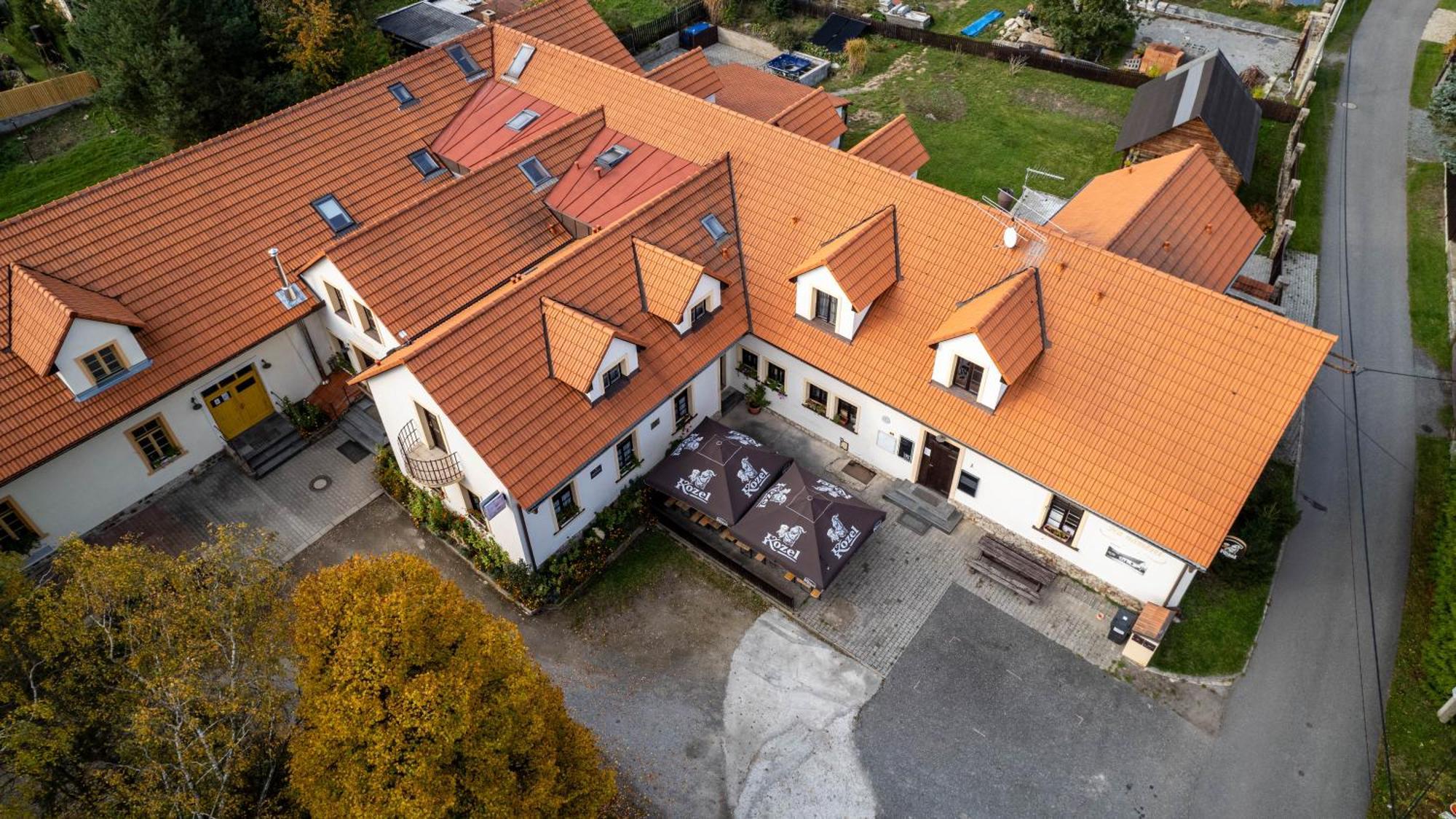 Penzion Stribrna Lhota Mnisek pod Brdy Exterior photo
