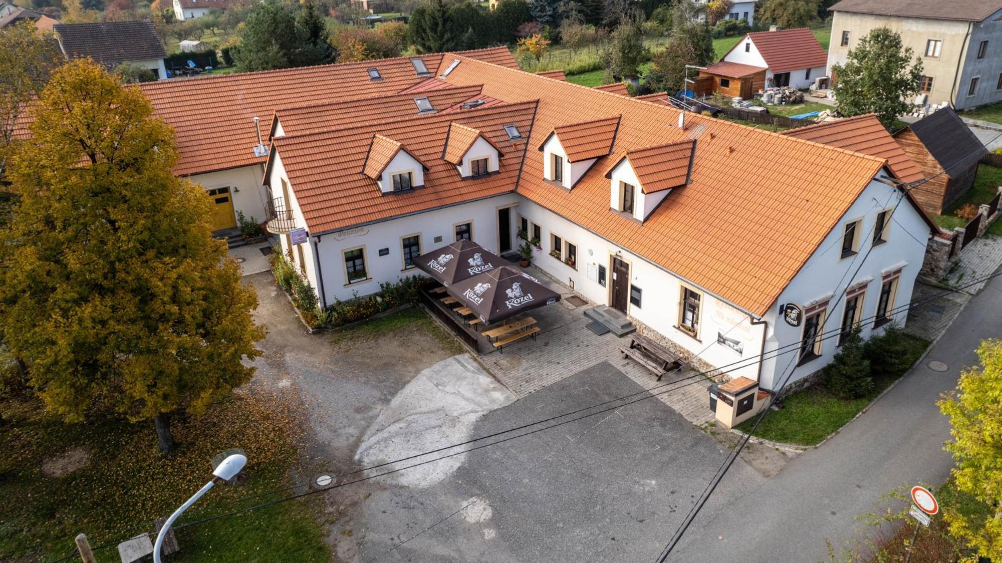 Penzion Stribrna Lhota Mnisek pod Brdy Exterior photo