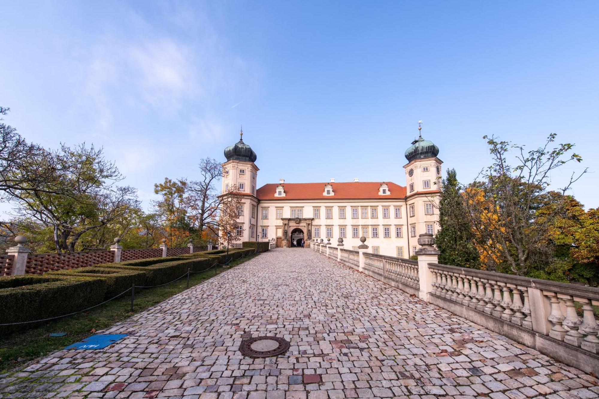 Penzion Stribrna Lhota Mnisek pod Brdy Exterior photo