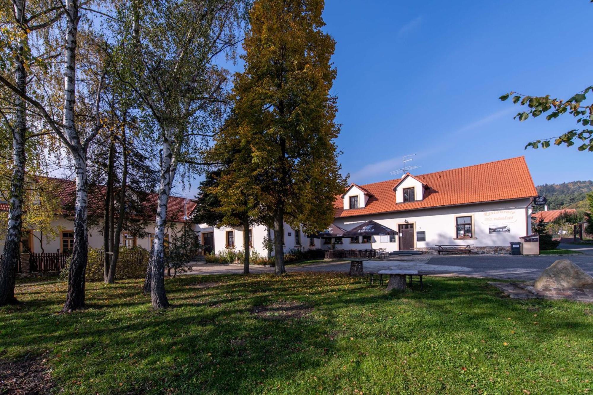 Penzion Stribrna Lhota Mnisek pod Brdy Exterior photo